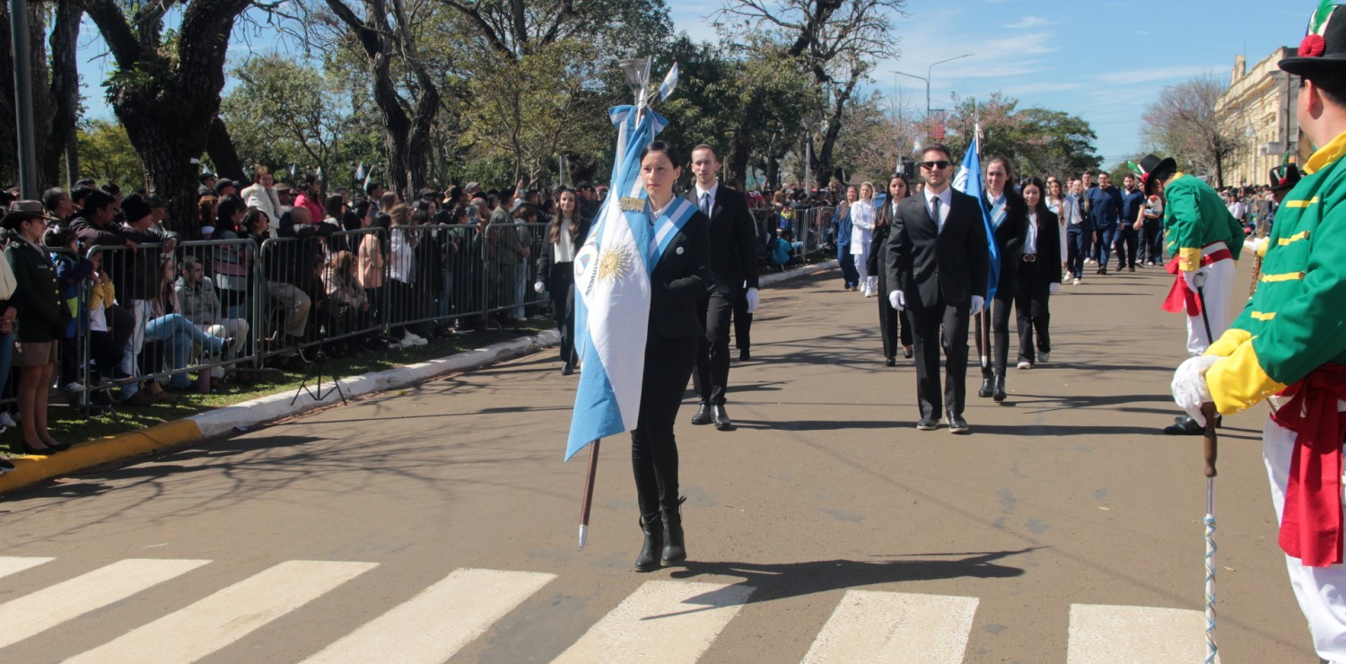 La Fundación Barceló participó del desfile oficial en los festejos por el 161º aniversario de Santo Tomé